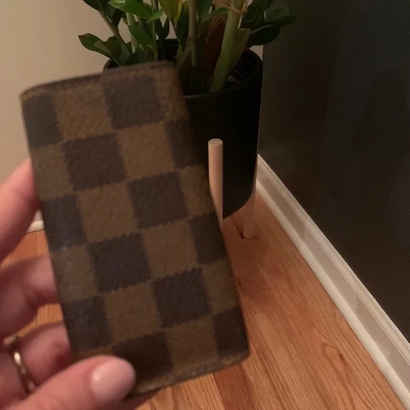 VINTAGE LOUIS VUITTON Damier Ebene 4 Ring Key Holder-100% AUTHENTIC-SALE!! - Picture 3 of 7